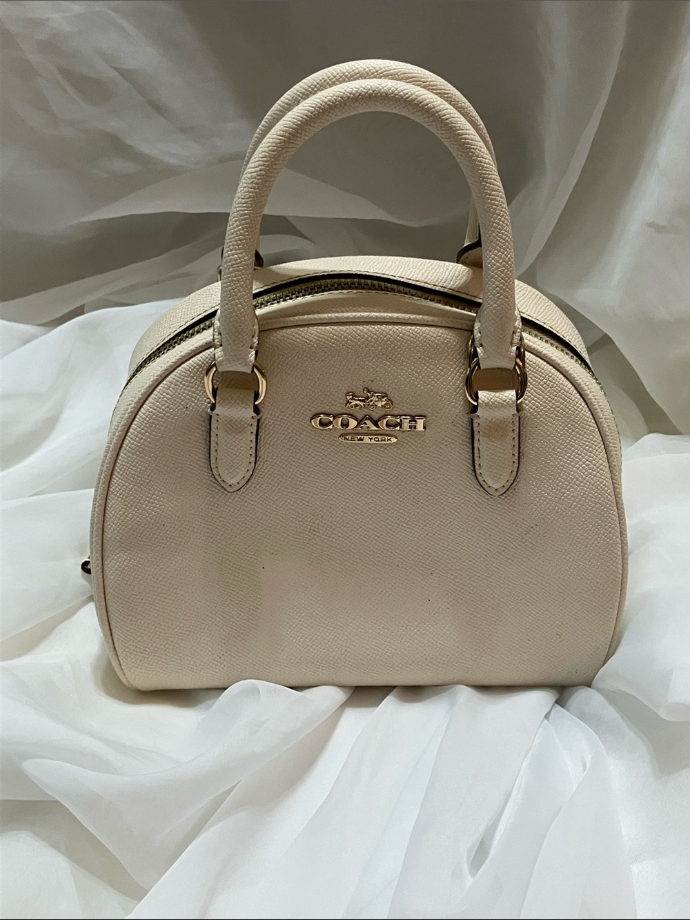 Sydney Satchel - Picture 7 of 11